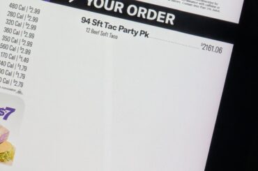 Pulled up behind this guy and saw the order on screen. I'm gonna be here for awhile, aren't I?