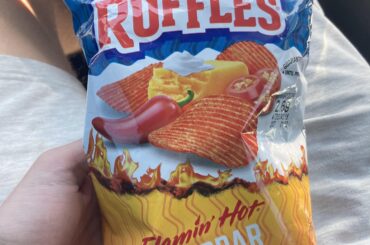 FLAMIN HOT CHEDDAR RUFFLES :0