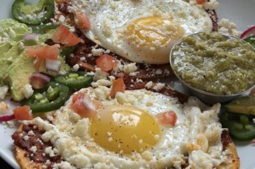 I humbly present my first attempt at making Huevos Rancheros