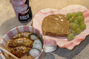 I replaced my Buldak carbonara noodles for Zero-noodles and 3 buldak dumplings + blazin hot pickles and a low carb peanut butter Sandwich