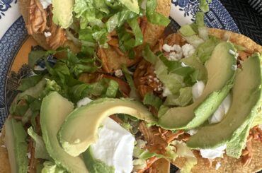 Tostadas de Tinga de Pollo