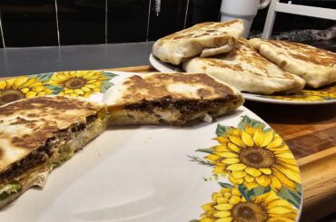 Decided to make some crunch wraps at home.