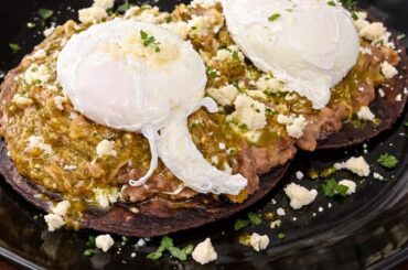 Leftover Puerco en salsa Verde makes for a mean Huevos Rancheros breakfast!