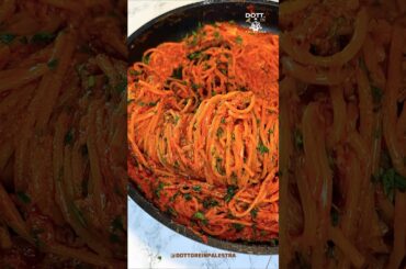 Hot Chili Spaghetti 🍝#shorts #spaghetti #recipe #foodie #chili