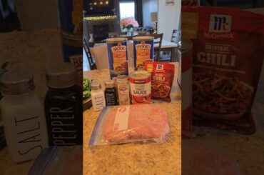 Make dinner with me ! Crock pot Chili!  #crockpotchili #howtocook #beginnerecipes #easydinnerideas