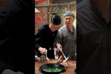 Stir fried Pork with Chili Peppers丨food blind box丨eating spicy food and funny pranks