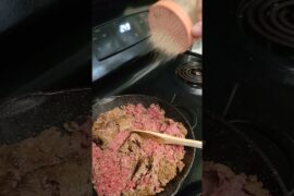 The Best Chili on Earth!!! It's a Simple but Gourmet Masterpiece. #chili #best #cooking #dinner