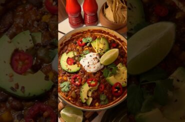 Vegan Chili 🌶️🫘🌽🍅🥑