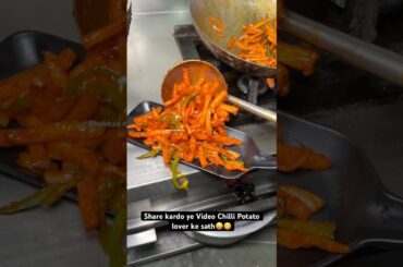 Share kardo ye Video Chilli Potato lover ke sath😜😋|| Indian Street Food