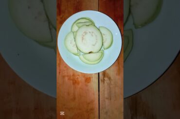 Guava Cutting & Spicy Snack Recipe 🍈 | Easy Healthy Guava Snack with Chili & Salt