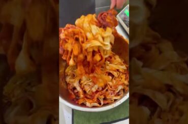 Hot Oil Hits Chili Powder!Sizzle,Spice,Chew-Xi’an’s Spiciest Love Moment 🔥🌶️🍜!