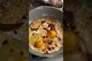 Chili oil #mozzarella# eggs1. Hot# honey or# honey2. 1/4-1/2 cup# shredded