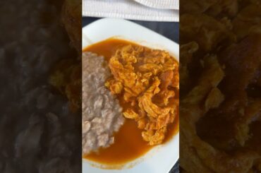 Huevito en Salsa 🤤 #receta #foodie #cocina #recetas #comida #foodie #huevos #salsa #chile #recipe