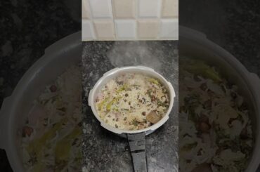 black chenna pulao செஞ்சி சாப்பிட்டு இருக்கீங்களா #புலாவ் #blackchennapulao #shortvideo