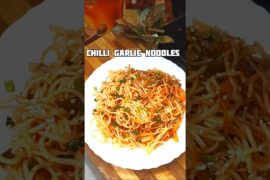 Chilli Garlic Noodles Recipe 🔥 Street Style noodles#ytshorts#easyrecipe#viralrecipe