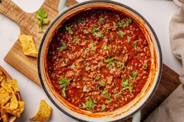 Easy Chili Con Carne (One Pot & So Flavorful) | Best Chili Recipe