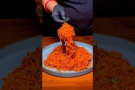 chilli garlic maggi 🍜🔥 spicy and addictive#shorts #maggilove #noodles#foodreels