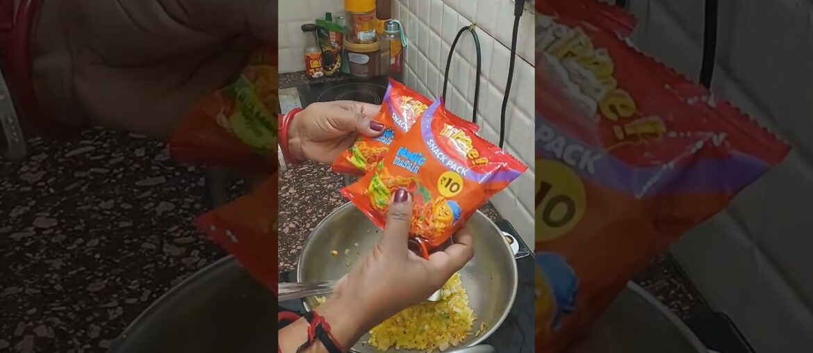Street Style Chilli Garlic Yippee Noodles🔥| Itni spicy ki maza aa jaye #shorts #chilligarlicnoodles