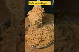 Chilli Garlic Maggi 🍜#shorts #ytshorts #shortsfeed #food #youtubeshorts #maggi
