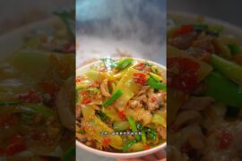 Only People from Guizhou Understand… How Amazing This Chili Lettuce Stem & Pork Is! 🤤🔥