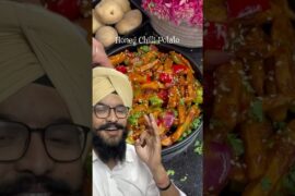 🌶️Viral street style 🍯Honey chilli potato 🥔 #shorts #recipe   #bristihomekitchen #chillipotato