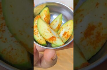 Mini Raw tangy Mango🥭with Salt and Chilli🌶😋#food #shorts #shortvideo #youtubeshorts #asmr #trending