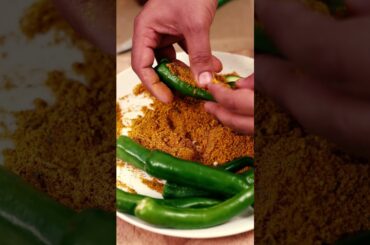 Rajasthani Bharwa Besan Mirchi 🌶️ | Authentic Marwadi Stuffed Mirchi Recipe | Viral Shorts