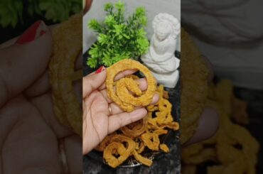 “KurKuri Jalebi Style Rice Snack – Desi Crunchy Twist #viralshort #food #viral #friedpapad #shots