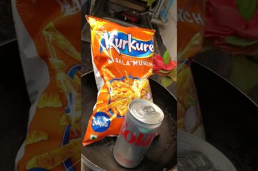 Street style chilli kurkure all lover #short #streetfood #kurkure #snacks #fypシ #viral #favorite