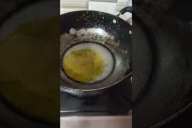 chilli garlic Maggie 🧄🫑🍝 #spicymaggirecipe #youtubeshorts #trendingshorts #viralvideo #tasty #yammy