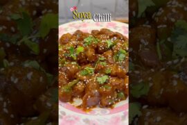 Street Style Soya Chilli 🔥 | Crispy & Spicy Recipe #soyachilli #soyachunks #shorts #foodie #food