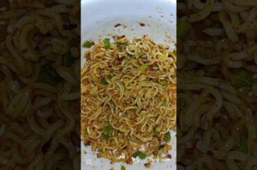 Spicy chilli garlic noodles recipe 😋🌶️ #shortsfeed #food #pakistan #recipe #spicydishes