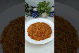 Spicy Tomato Chilli Garlic Maggi recipe #maggi #food #recipe #shorts #thecookingcottage