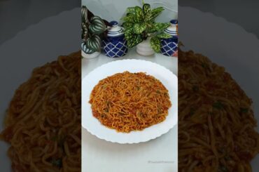 Spicy Tomato Chilli Garlic Maggi recipe #maggi #food #recipe #shorts #thecookingcottage