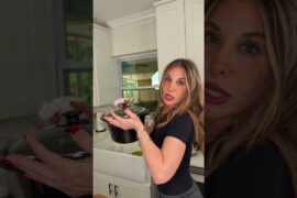 BEST 🏆 Crockpot White Chicken Chili #cookingvideo #crockpotrecipes ot