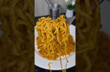 Chili Garlic Maggi 🍜🔥 #maggi #maggirecipe #chilligarlicmaggi #chillimaggi #maggilover #quickrecipe