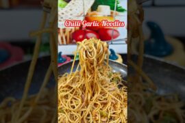 Chilli Garlic Noodles Recipe #noodles #streetfood #noodlesrecipe #viral #food #recipe #viralvideo