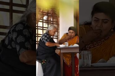 വേറൊന്നും എടുക്കാൻ തോന്നുന്നില്ല... ഇതിങ്ങനെ കഴിച്ചോണ്ടിരിക്കാൻ തോന്നുന്നമ്മായി #fisheggfry