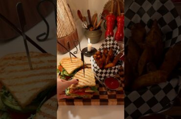 Mediterranean Roasted Red Pepper Sandwich