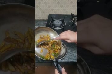 Spicy chili potato salad recipe#foodclips#funny#foodcraze#tasteofindia#comedy#indianfoodmadeeasy