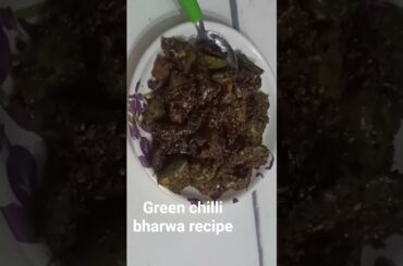 Green chilli bharwa recipe 😋#shortsvideo #shortsfeed #shortyoutubevideo #dibbokirasoi