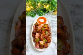 Restaurant style Chilli Soya Chunks😋#shorts#chillisoyarecipe #foodshorts #recipe#food #cooking