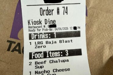 What is the Taco Bell target demographic?