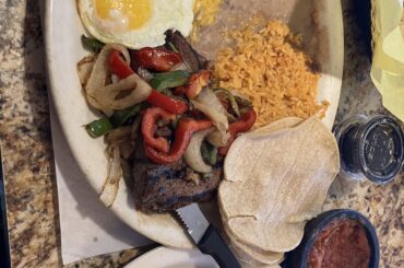 Asada with eggs and pancakes