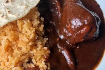 Mole con arroz