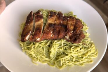 Espagueti Verde con Pollo