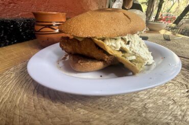 tecolota (chilaquiles torta)
