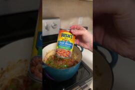 Homemade chili on cozy winter night? Sign me up ☃️ are you more spicy or mild?! Kettle and Fire Club