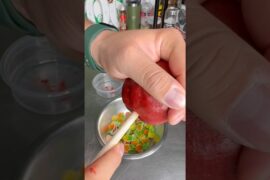 LA MANZANA DE ORO MÁS CARA DEL MUNDO 😱 #chiligomis #manzanadeoro #botana #chamoy #chile #manzana