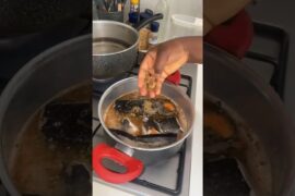 Let's prepare dinner ,Catfish pepper soup and white rice #youtubeshort #recipe #dinnertime #foodie